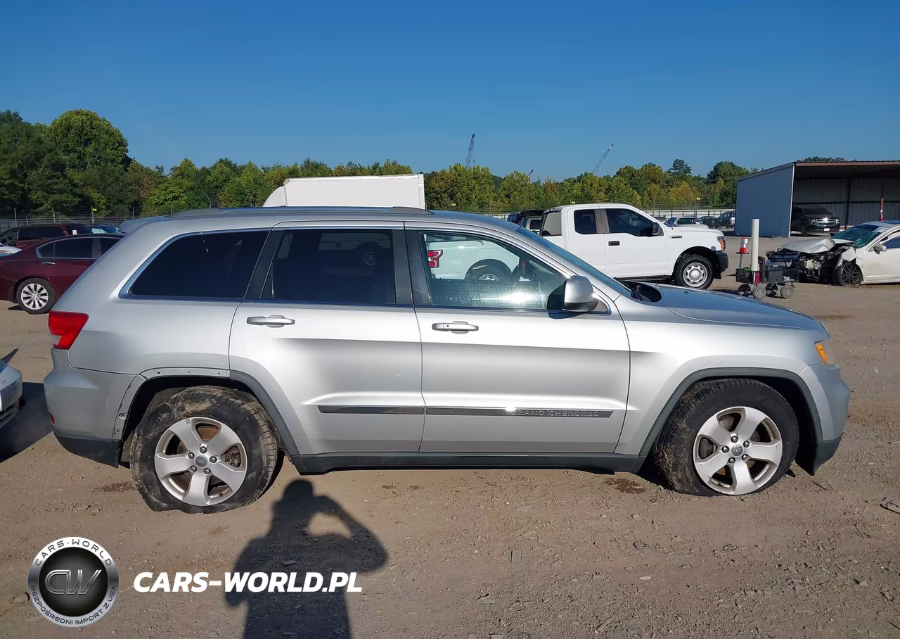 2011 Jeep Grand Cherokee Laredo VIN:1J4RS4GT1BC505226 - 13