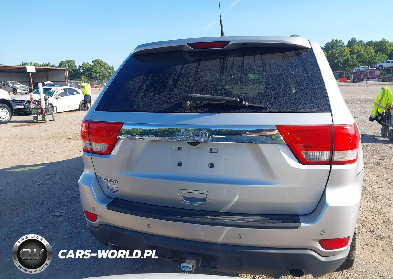 2011 Jeep Grand Cherokee Laredo VIN:1J4RS4GT1BC505226 - 16