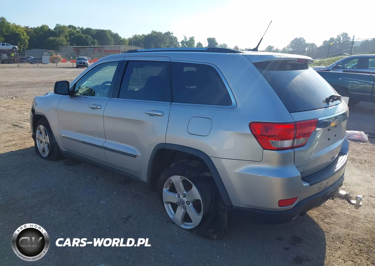 2011 Jeep Grand Cherokee Laredo VIN:1J4RS4GT1BC505226 - 3