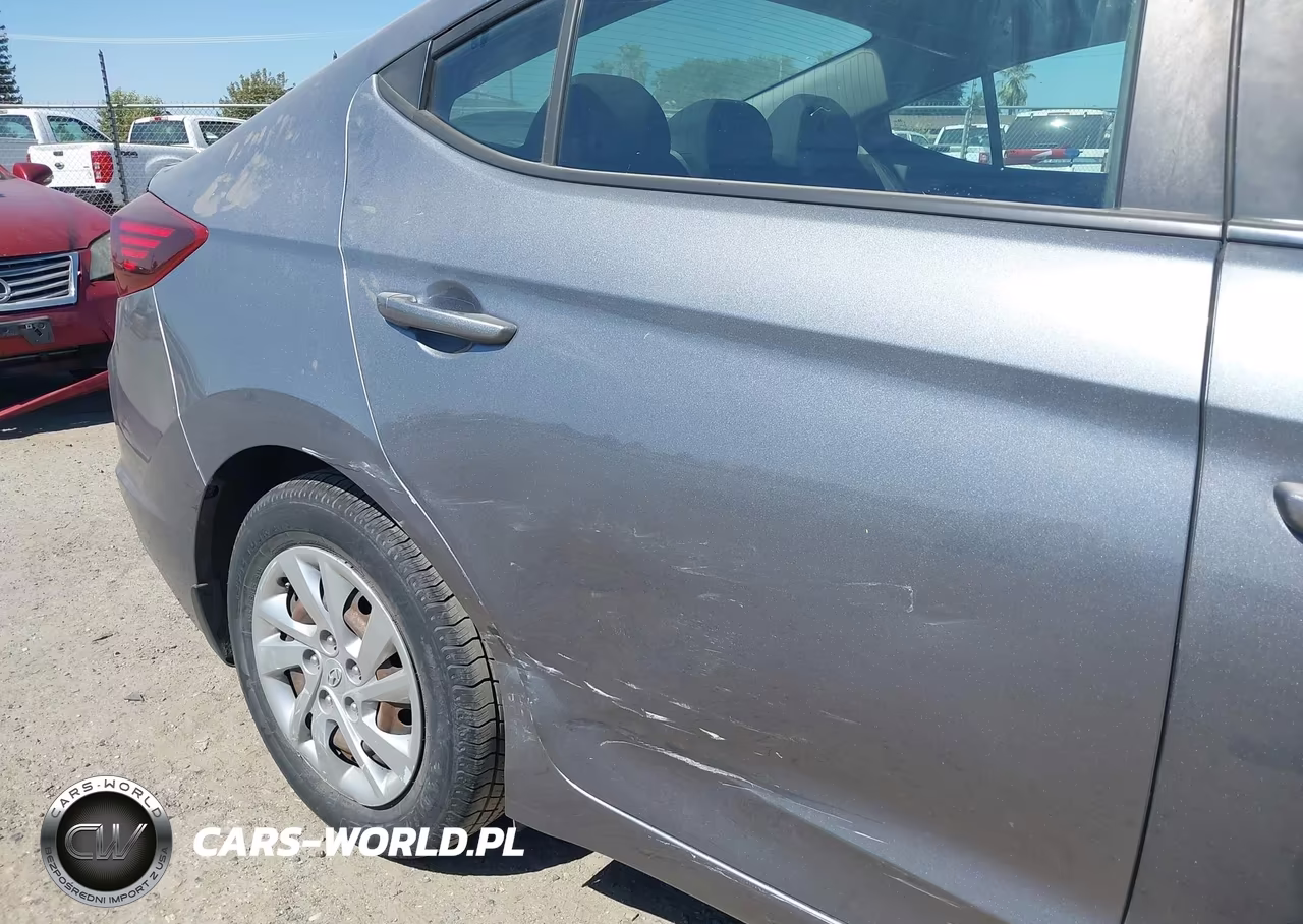 2019 Hyundai Elantra Se VIN:KMHD74LF0KU823961 - 18