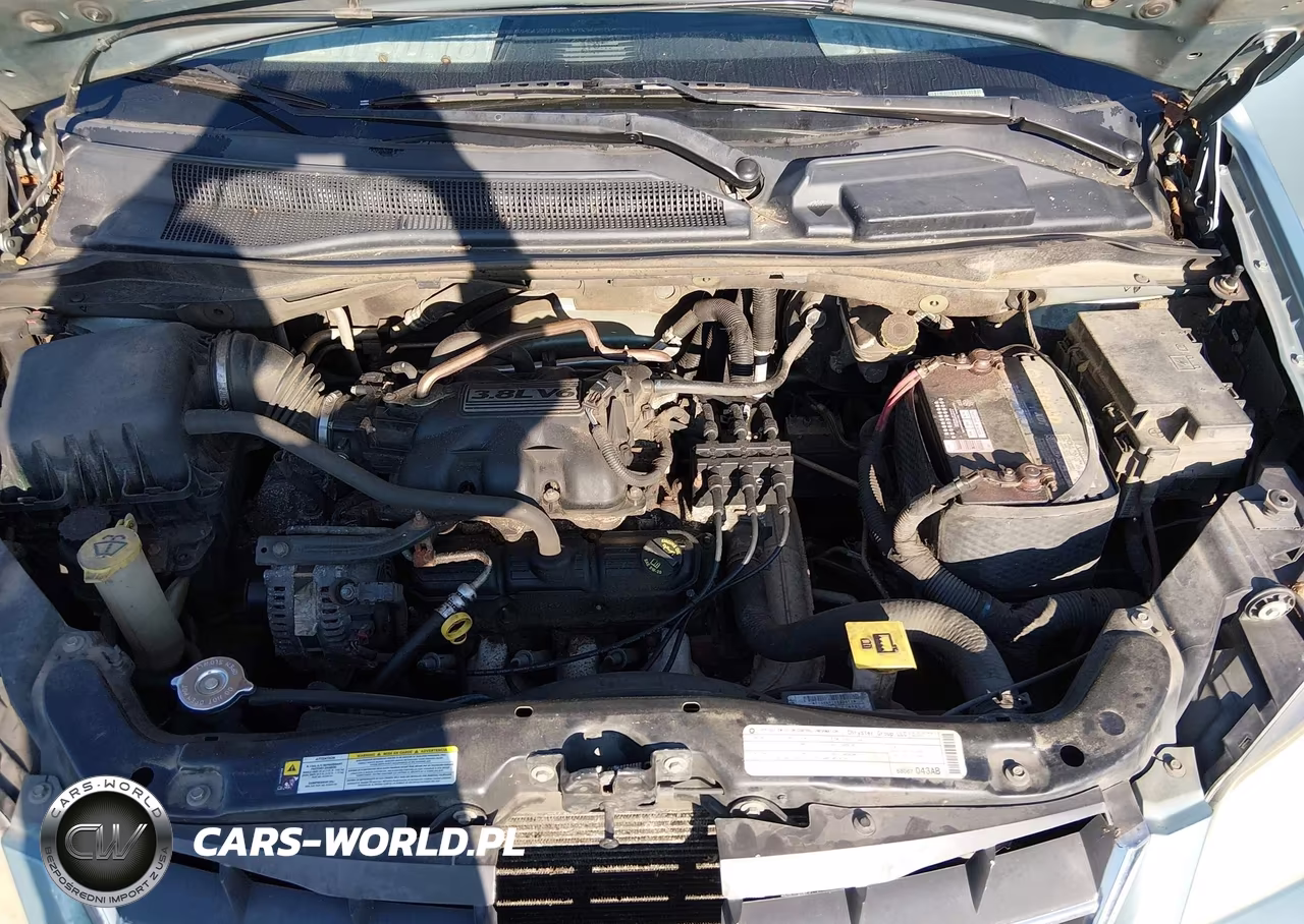 2010 Chrysler Town & Country Touring VIN:2A4RR5D15AR392455 - 10