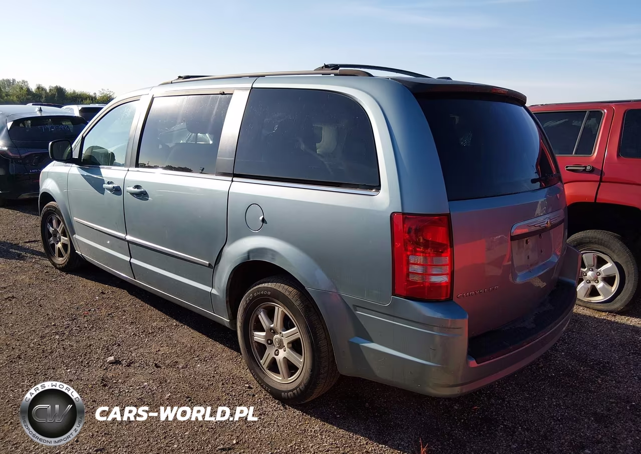 2010 Chrysler Town & Country Touring VIN:2A4RR5D15AR392455 - 3