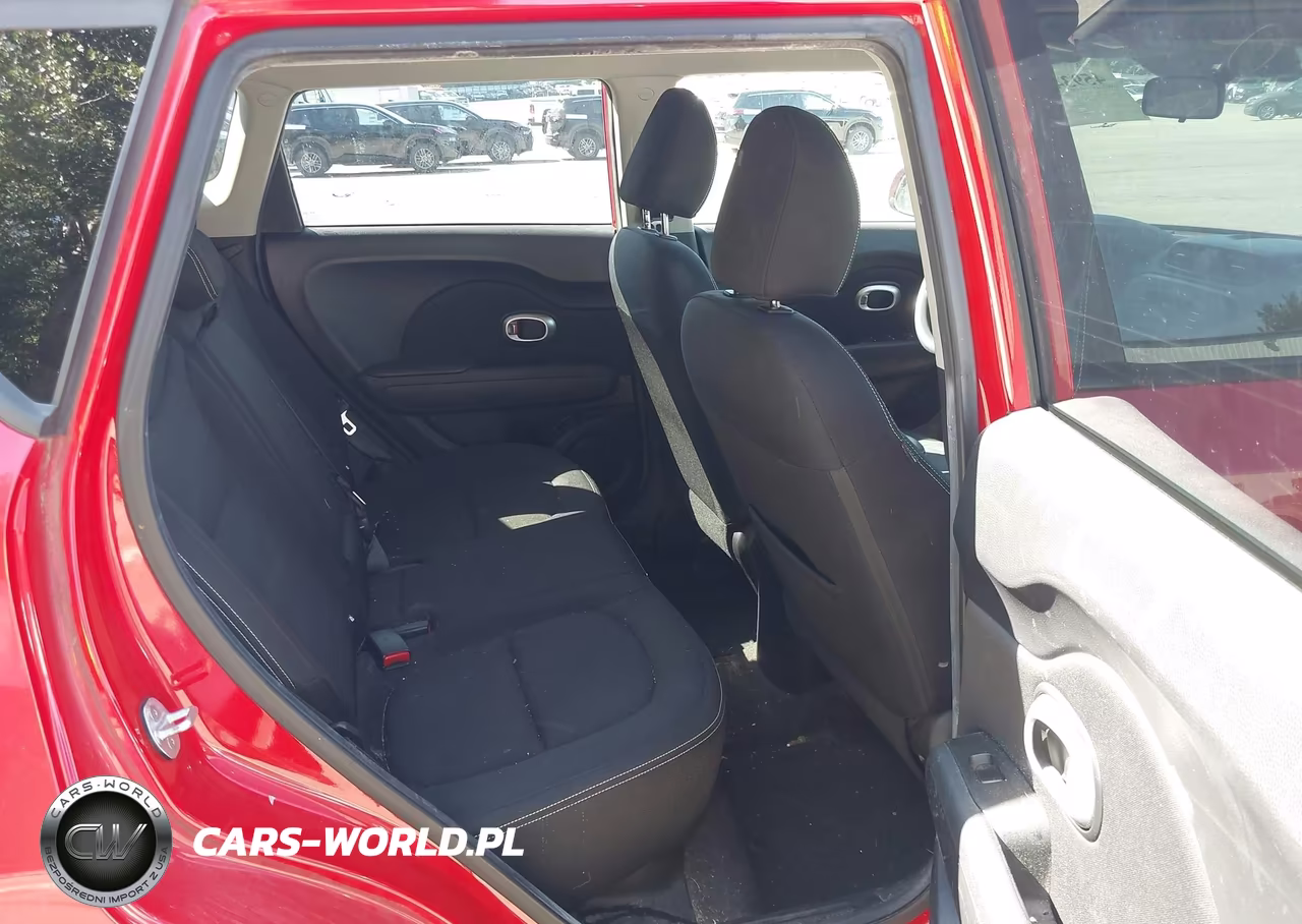 2015 Kia Soul + VIN:KNDJP3A55F7817055 - 8