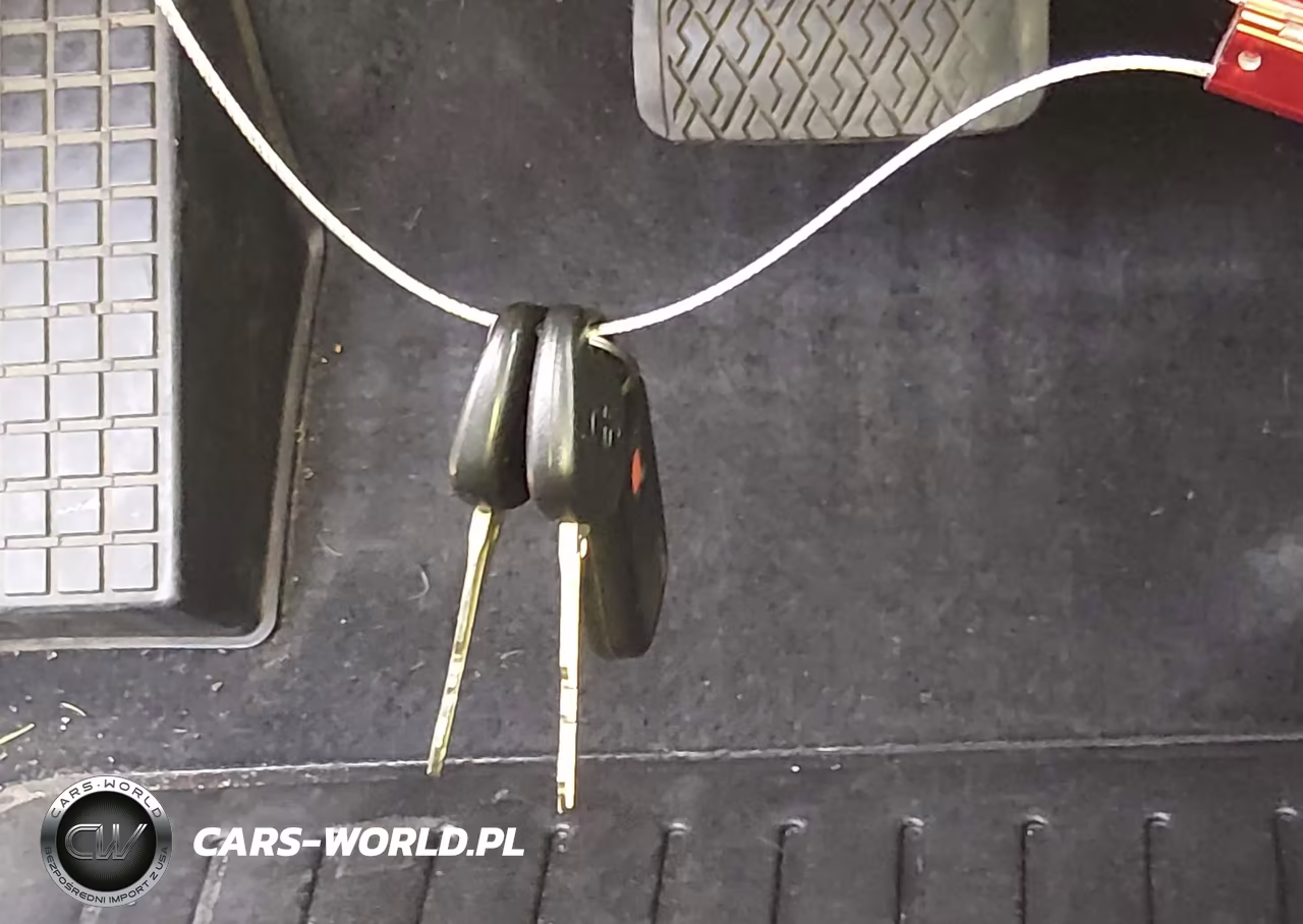 2005 Toyota Corolla S VIN:1NXBR32E75Z418608 - 11