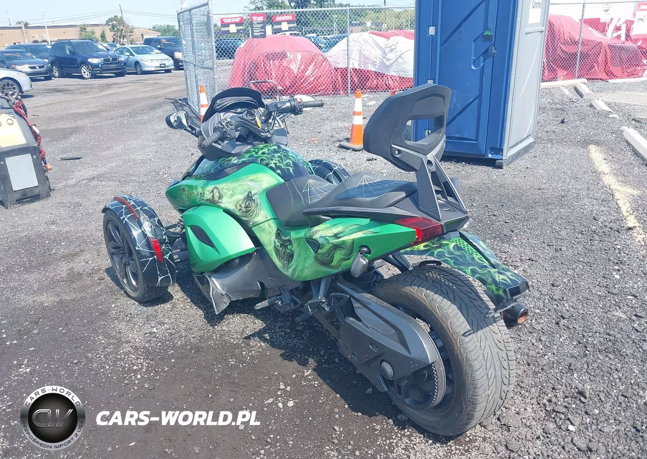 2013 Can-Am Spyder Roadster Rs-Rs-S VIN:2BXNABC18DV000981 - 3