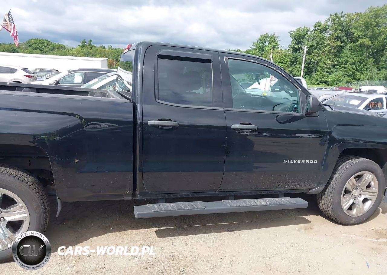 2018 Chevrolet Silverado 1500 Custom VIN:1GCVKPEC2JZ371010 - 13