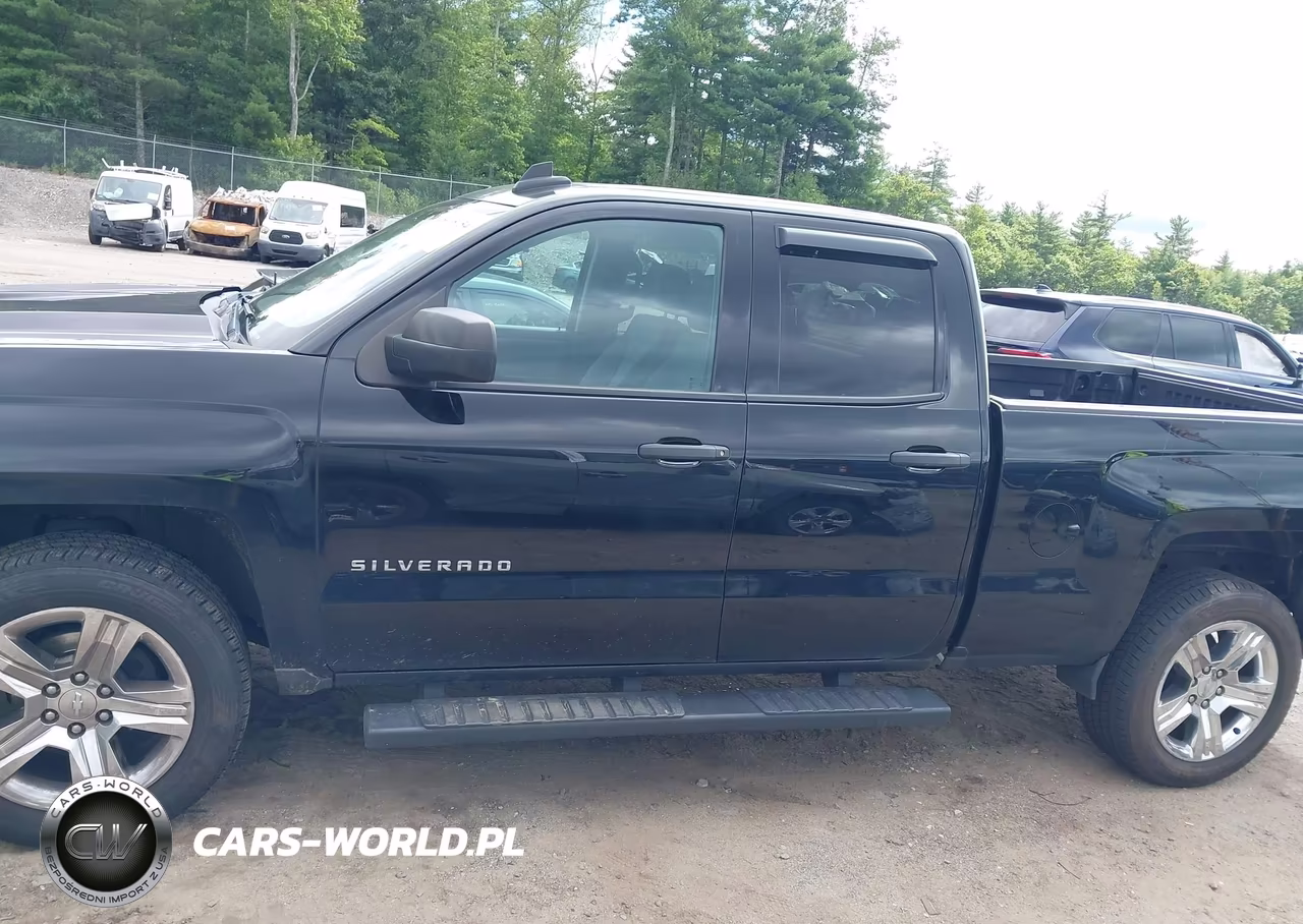 2018 Chevrolet Silverado 1500 Custom VIN:1GCVKPEC2JZ371010 - 14