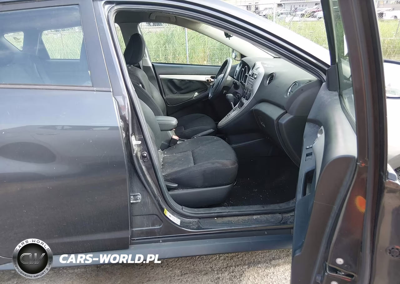 2010 Pontiac Vibe VIN:5Y2SP6E88AZ402884 - 5