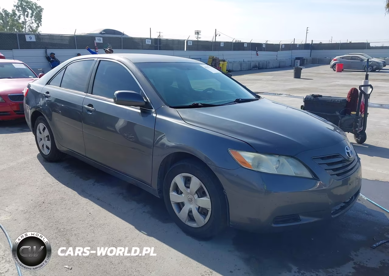 2009 Toyota Camry Le – zdjęcie 1 z 12