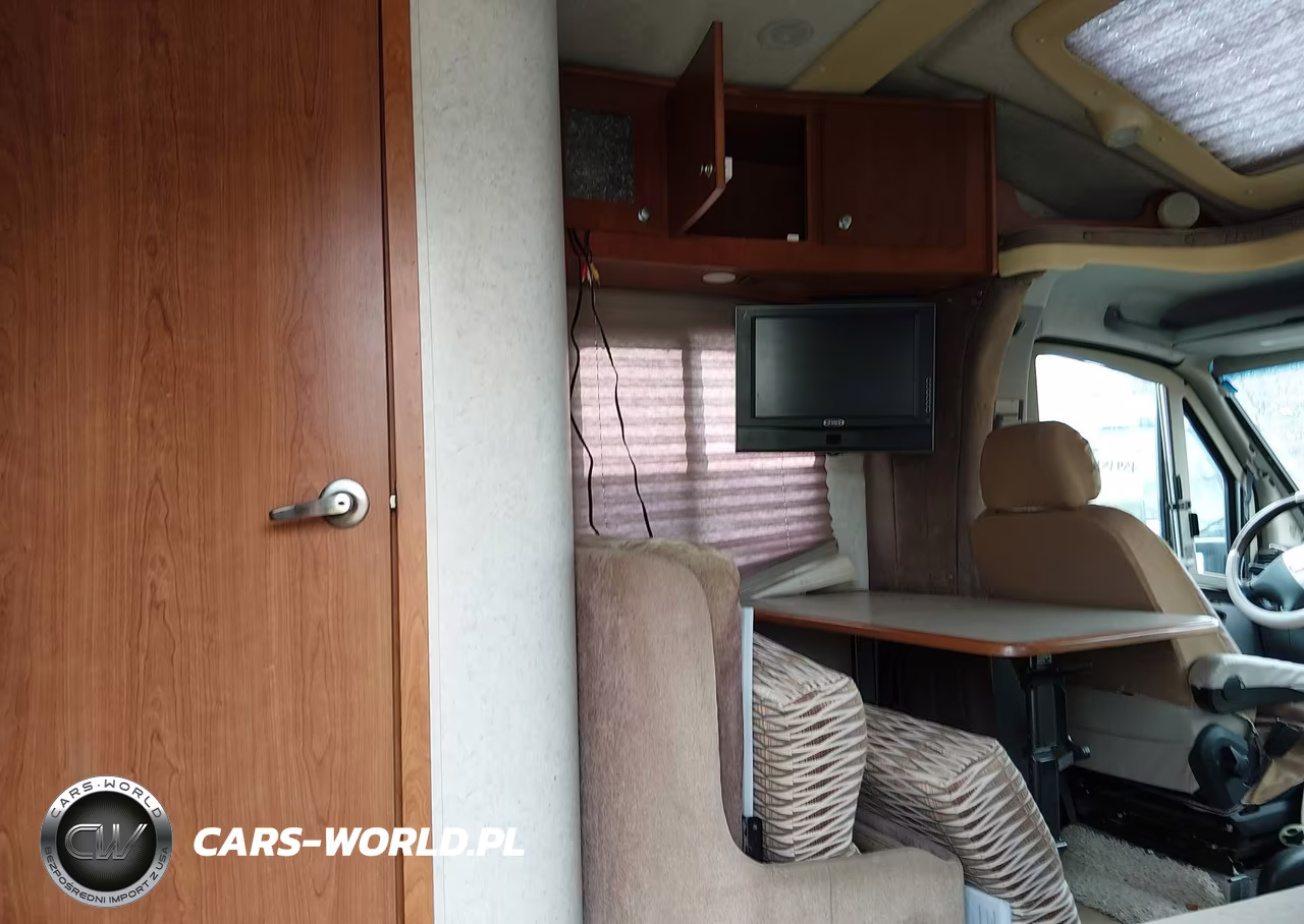 2010 Winnebago Sprinter 3500 VIN:WDXPF4453893697 - 7