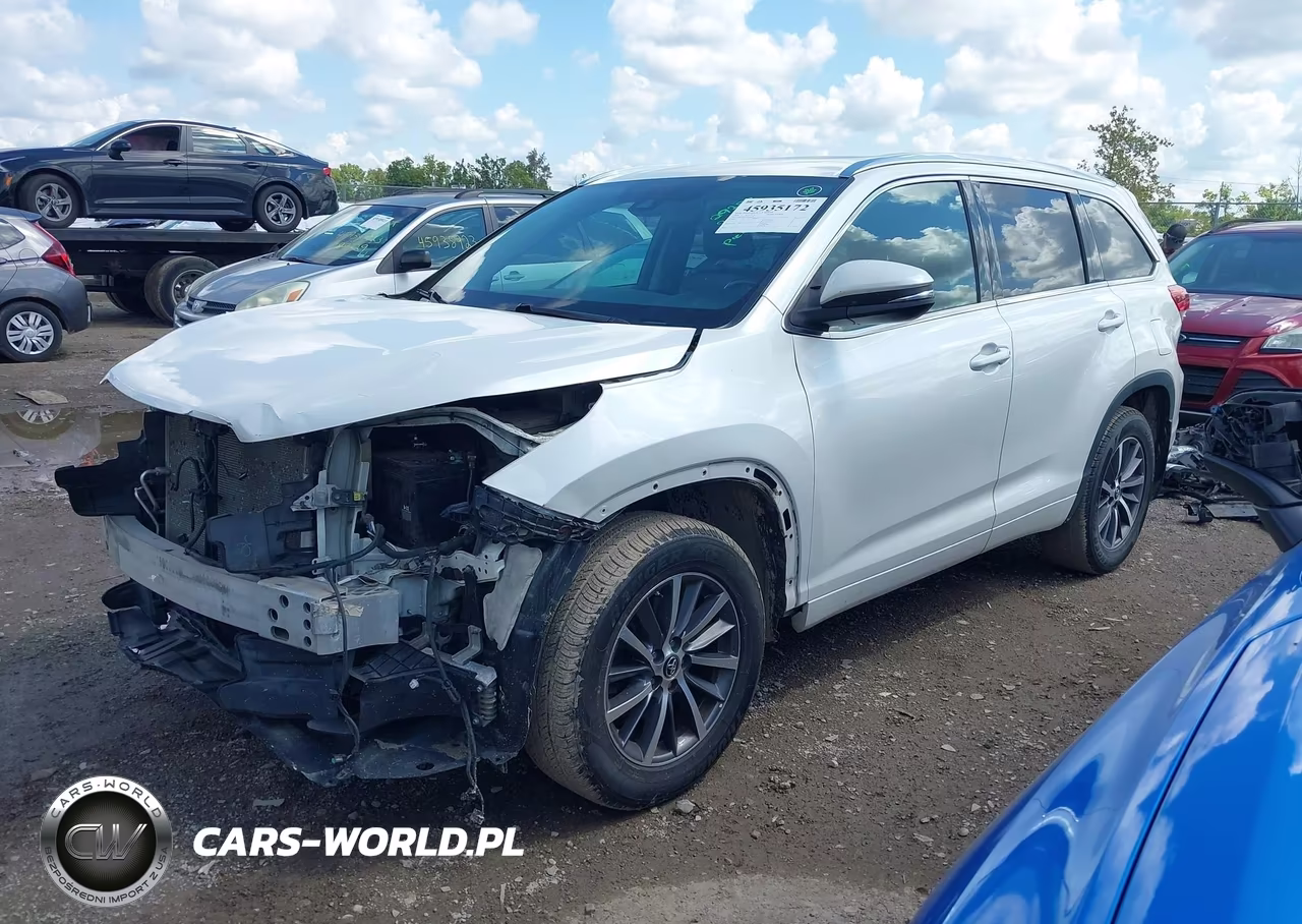 2018 Toyota Highlander Xle VIN:5TDKZRFH5JS270226 - 2