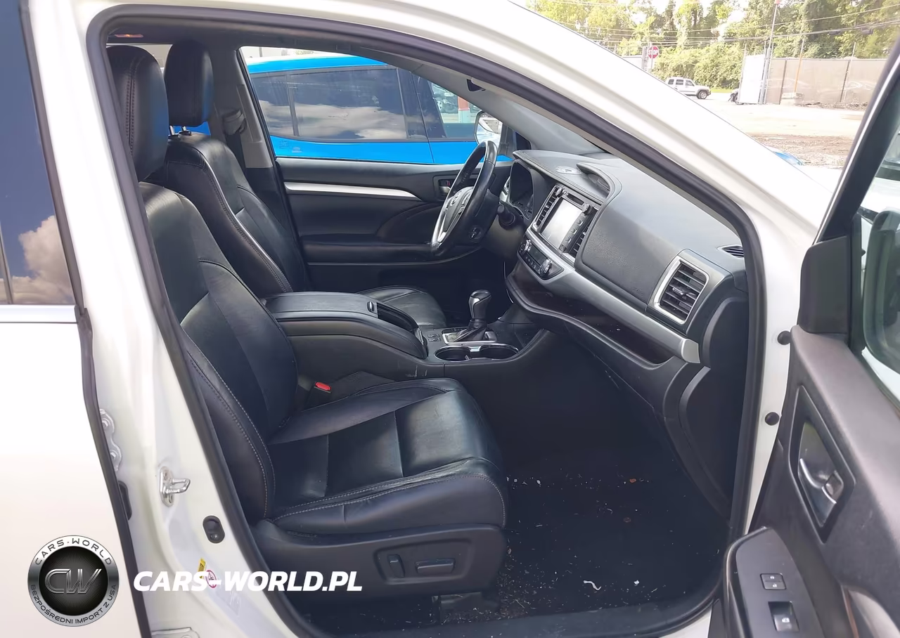 2018 Toyota Highlander Xle VIN:5TDKZRFH5JS270226 - 5