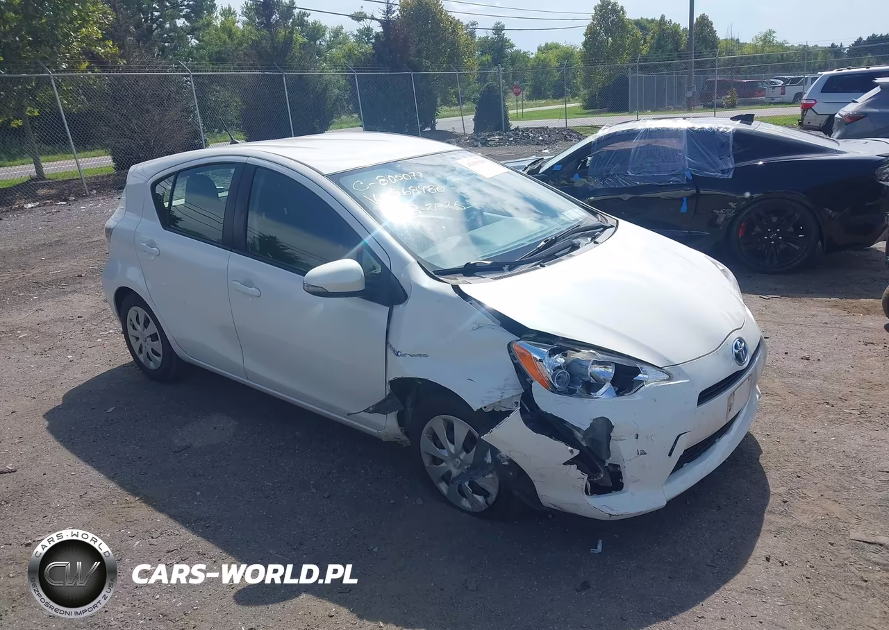 2014 Toyota Prius C Two