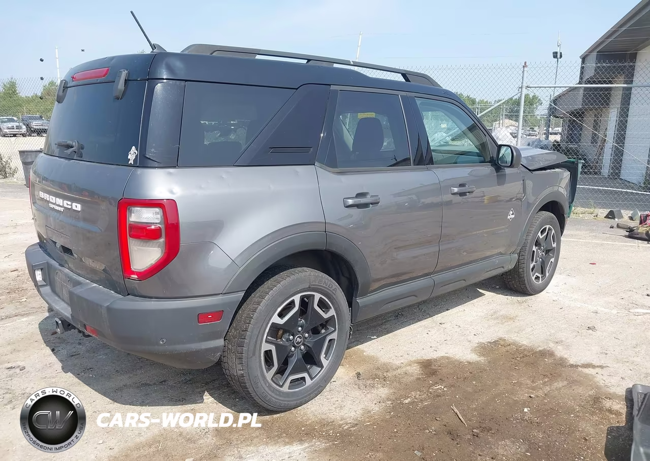 2021 Ford Bronco Sport Outer Banks VIN:3FMCR9C65MRB09949 - 4