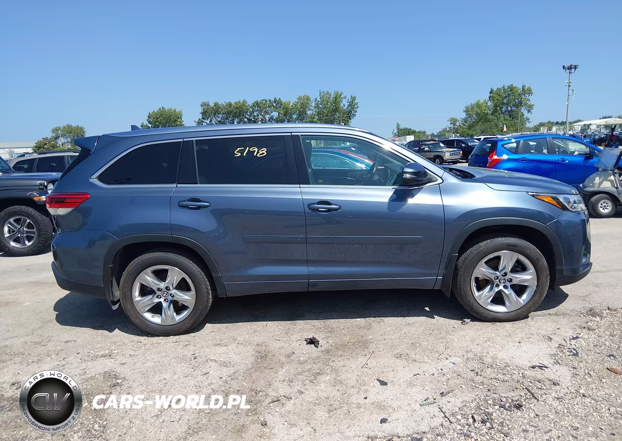 2018 Toyota Highlander Limited VIN:5TDDZRFH8JS889525 - 13
