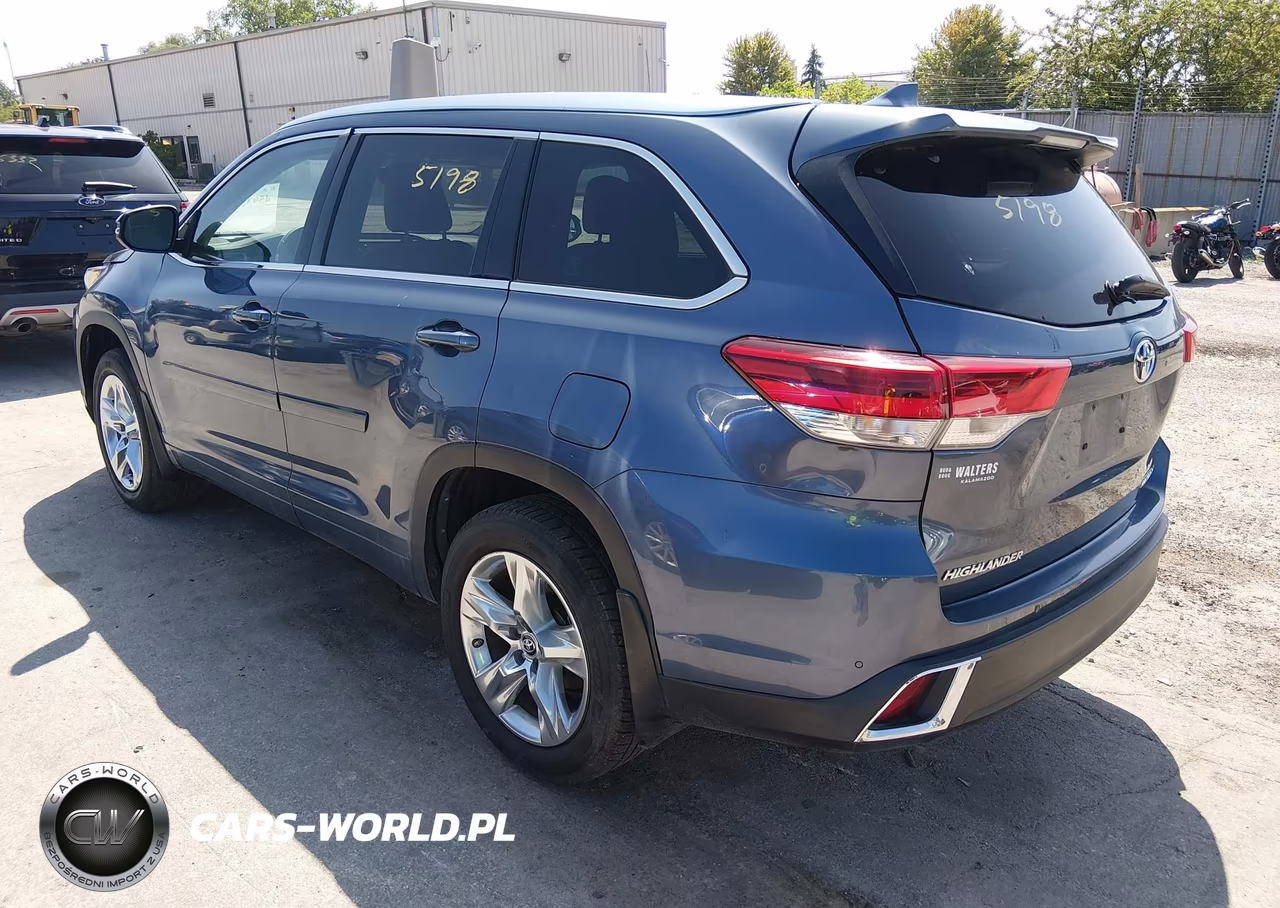 2018 Toyota Highlander Limited VIN:5TDDZRFH8JS889525 - 3