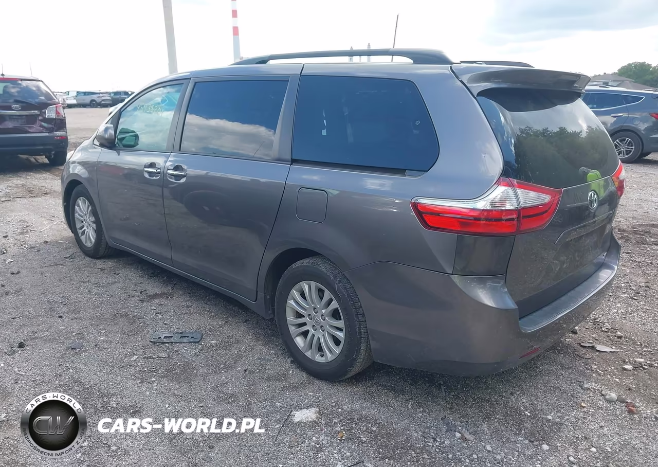 2016 Toyota Sienna Xle 8 Passenger VIN:5TDYK3DC2GS692112 - 3