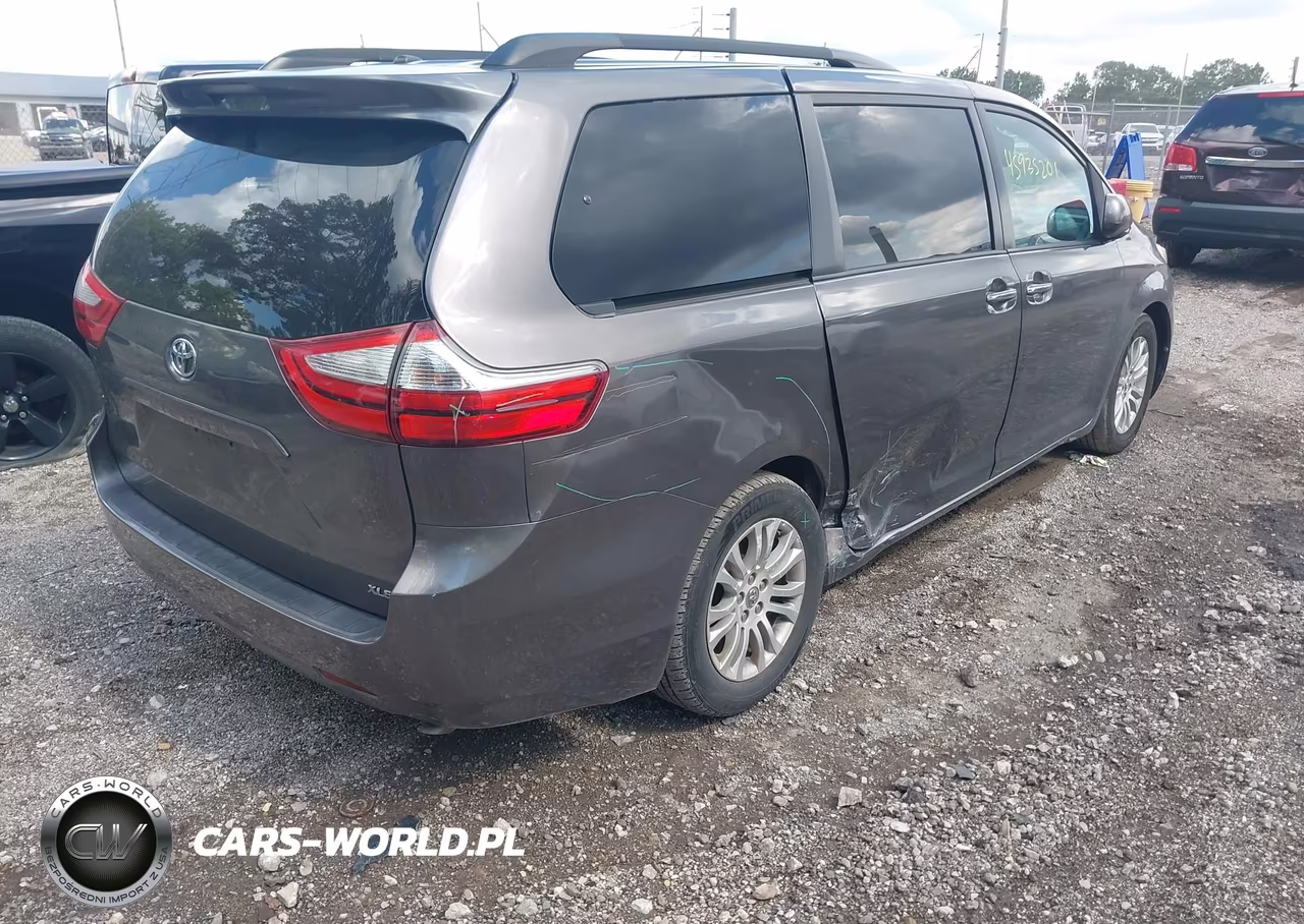 2016 Toyota Sienna Xle 8 Passenger VIN:5TDYK3DC2GS692112 - 4
