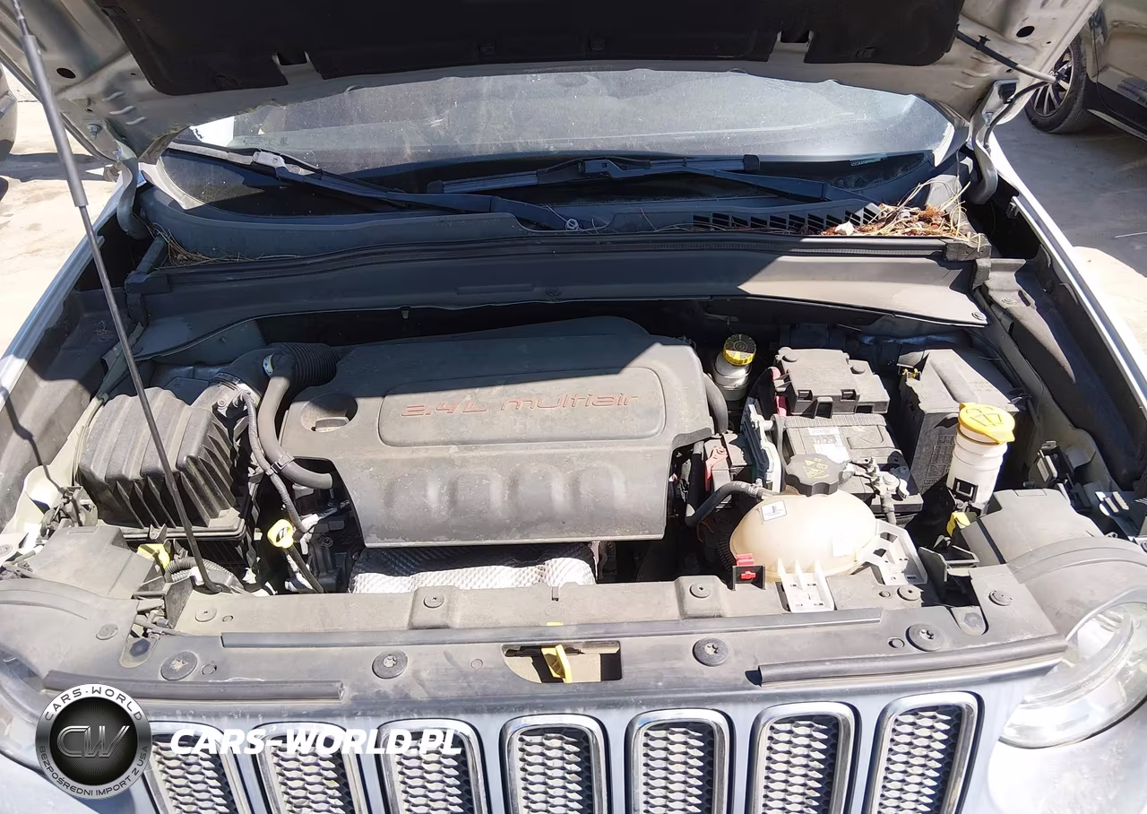 2015 Jeep Renegade Sport VIN:ZACCJAAT8FPB45766 - 10