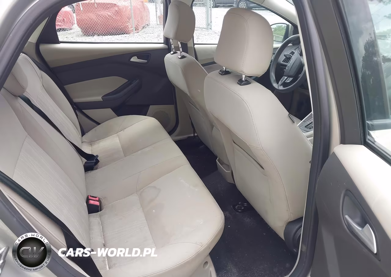 2016 Ford Focus Se VIN:1FADP3F20GL265863 - 8