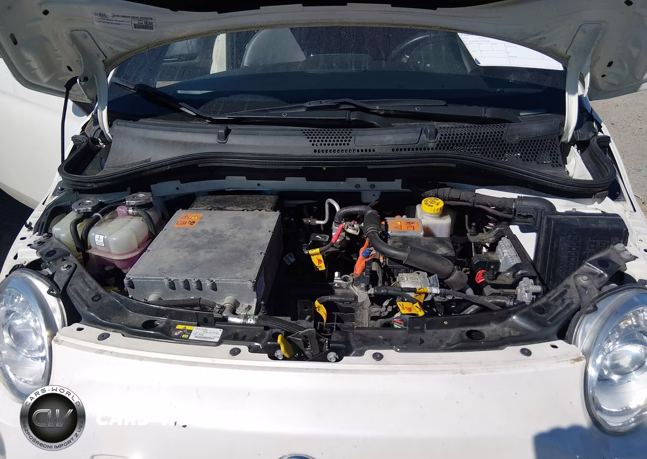 2016 Fiat 500E Battery Electric VIN:3C3CFFGE1GT229286 - 10