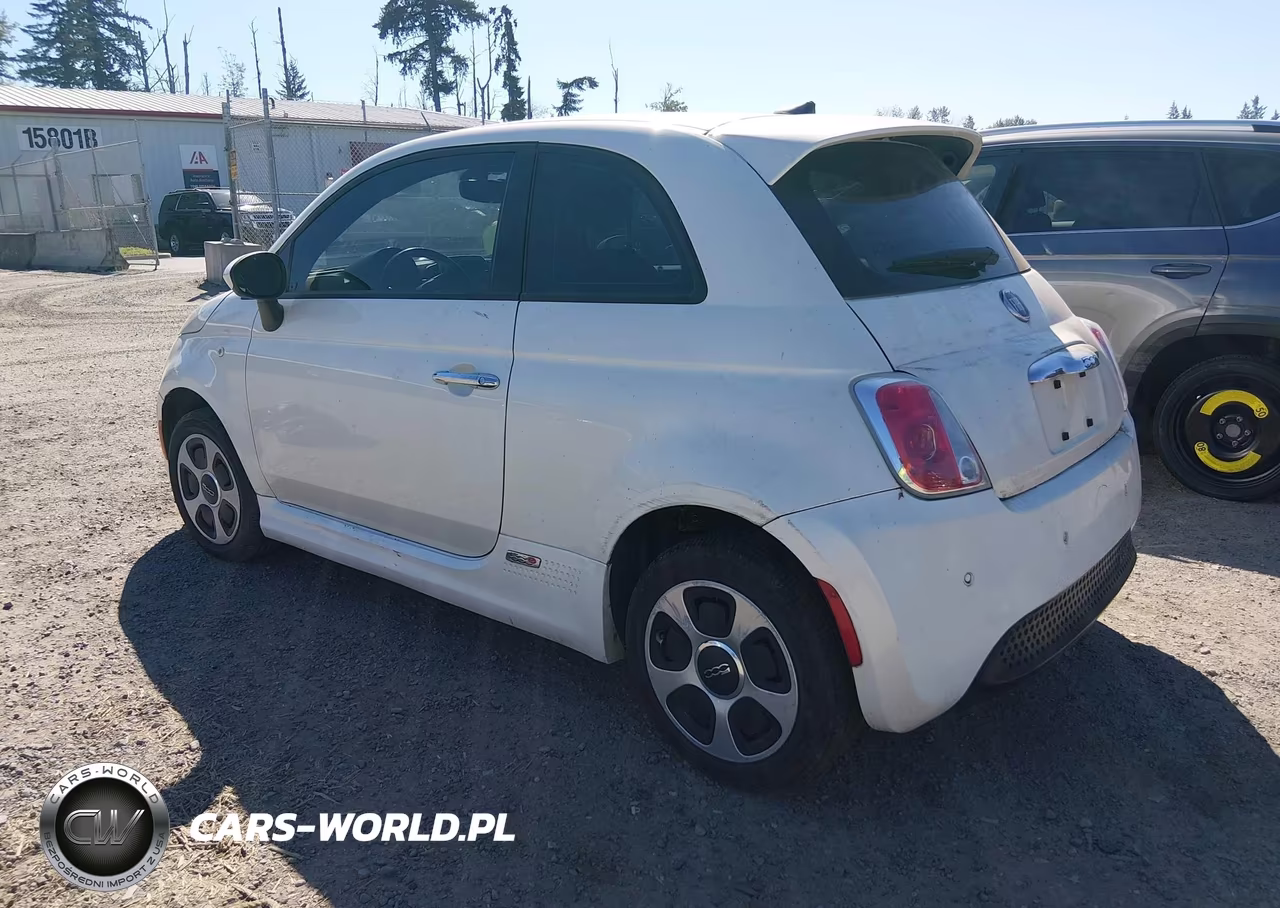 2016 Fiat 500E Battery Electric VIN:3C3CFFGE1GT229286 - 3