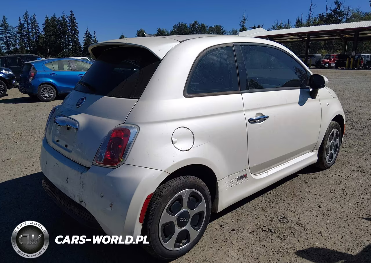 2016 Fiat 500E Battery Electric VIN:3C3CFFGE1GT229286 - 4