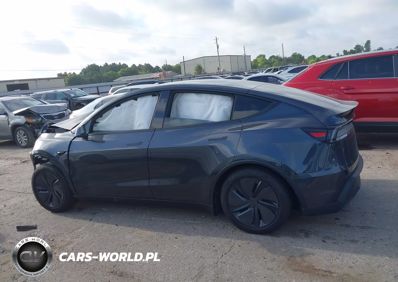 2026 Tesla Model Y VIN:7SAYGDED7TA753242 - 13