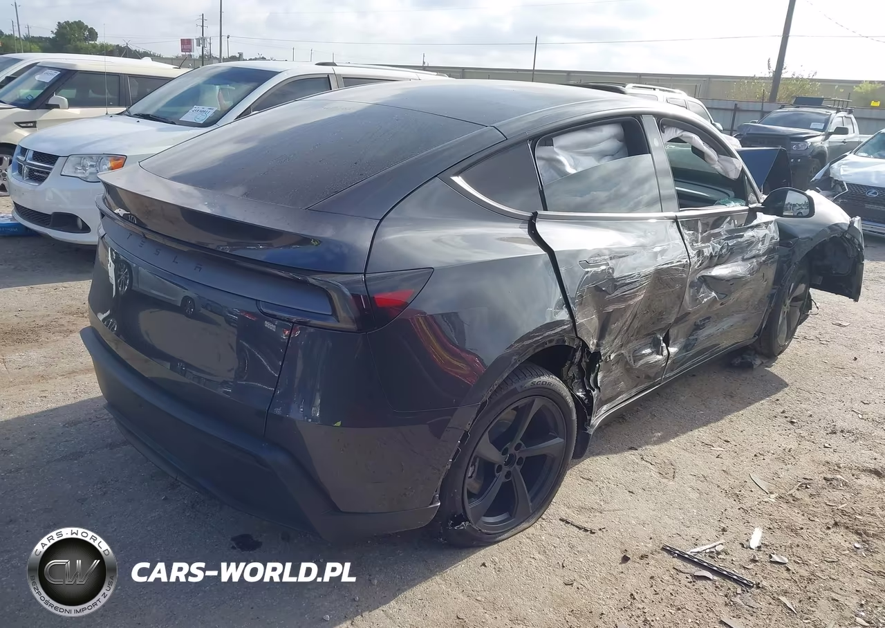 2026 Tesla Model Y VIN:7SAYGDED7TA753242 - 4