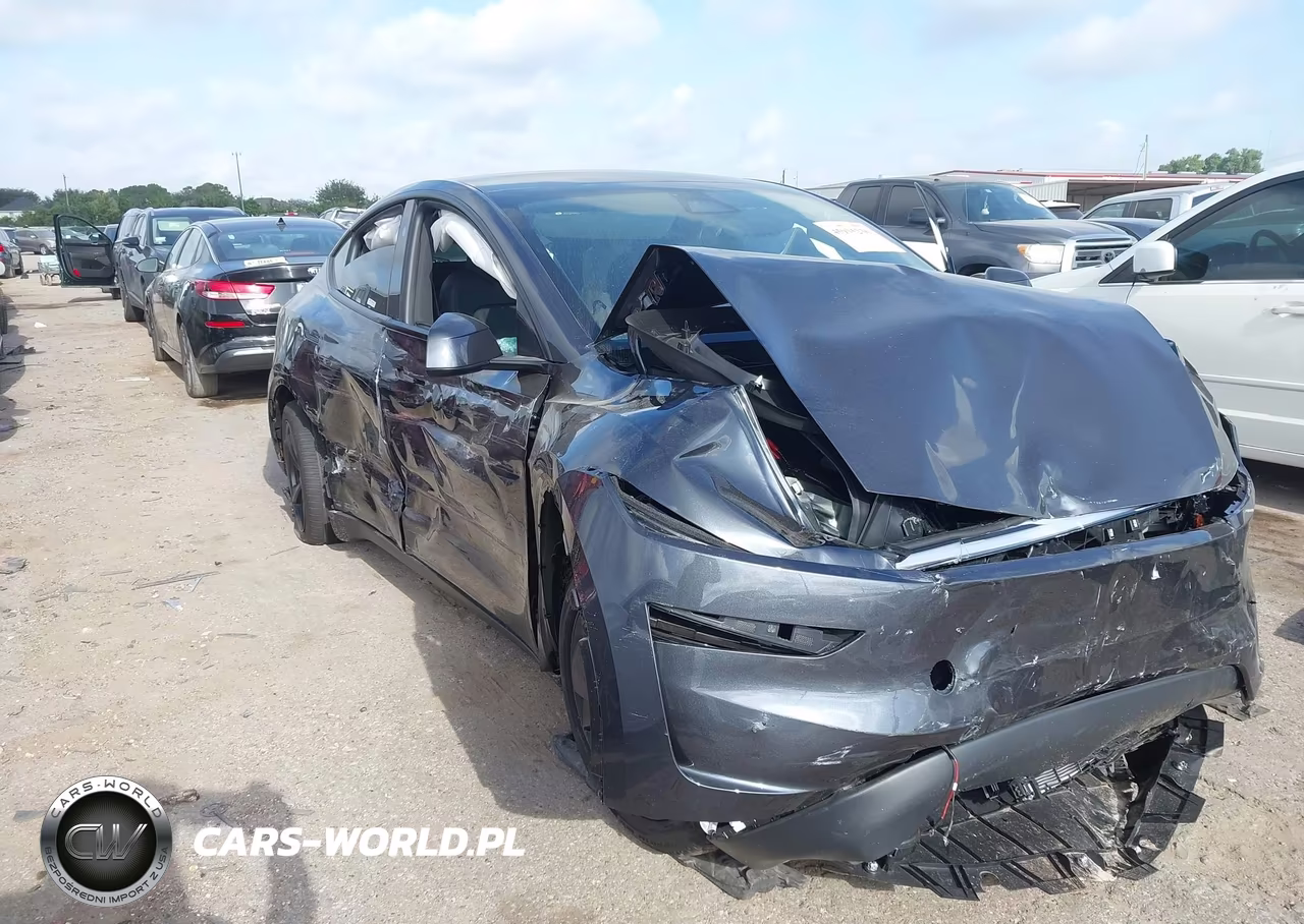 2026 Tesla Model Y VIN:7SAYGDED7TA753242 - 6