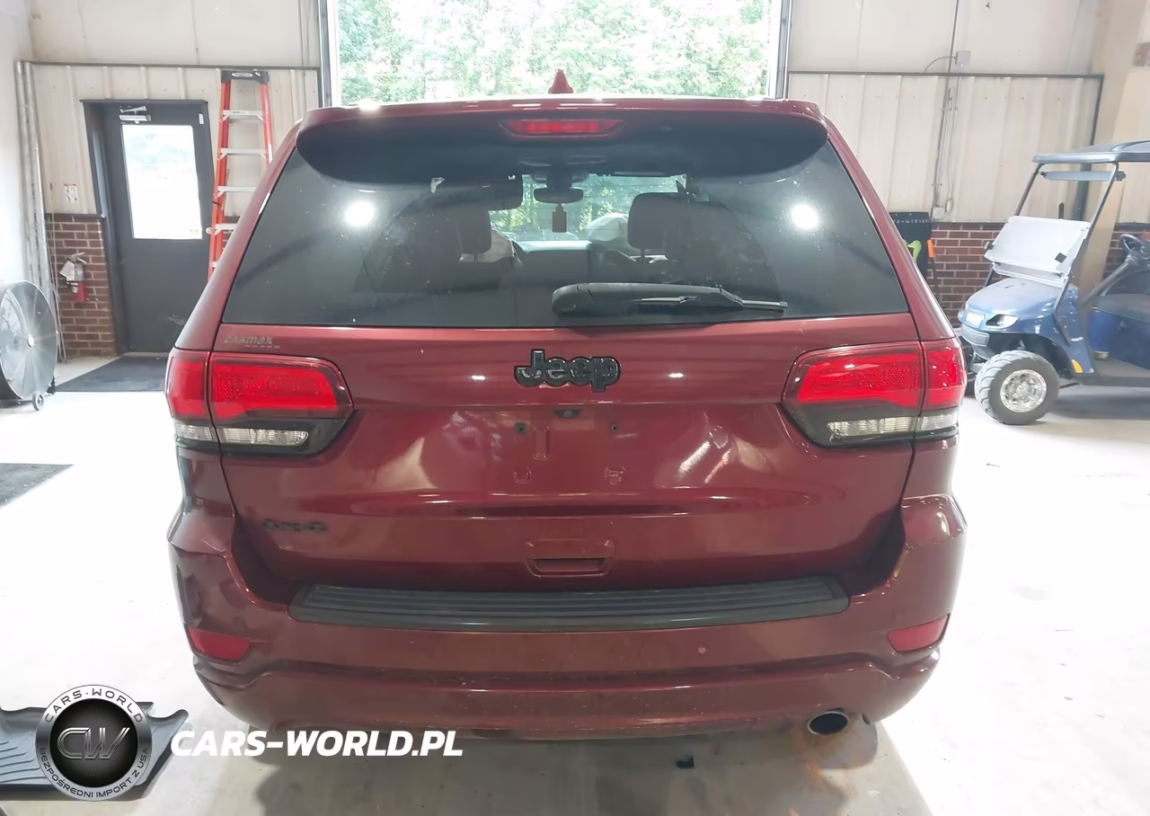 2018 Jeep Grand Cherokee Altitude 4X4 VIN:1C4RJFAG0JC487221 - 17