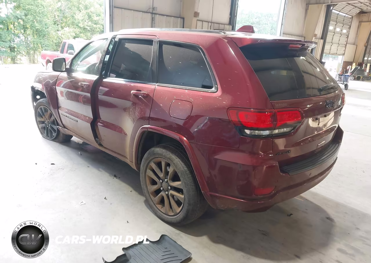 2018 Jeep Grand Cherokee Altitude 4X4 VIN:1C4RJFAG0JC487221 - 3
