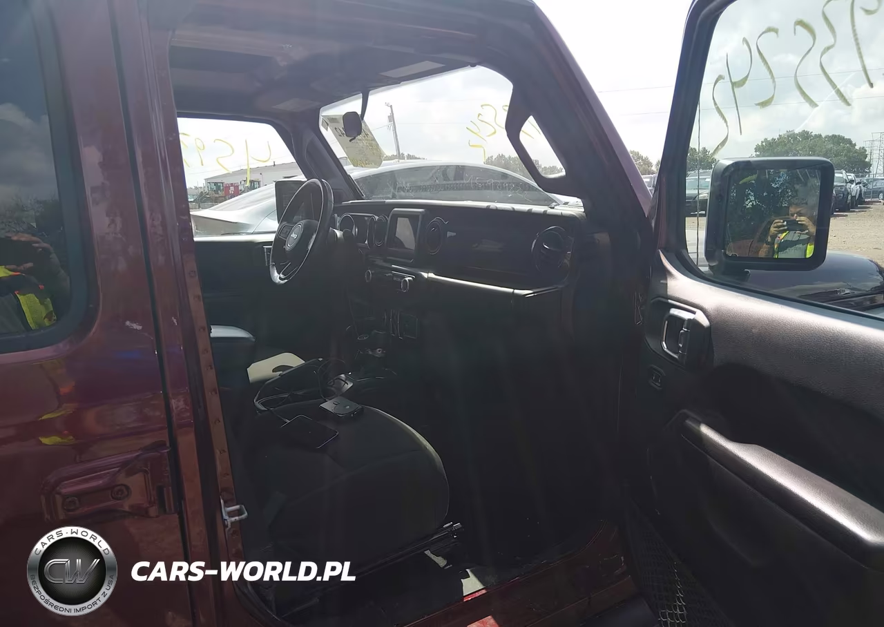 2021 Jeep Wrangler Unlimited Sport Altitude 4X4 VIN:1C4HJXDG0MW717372 - 5