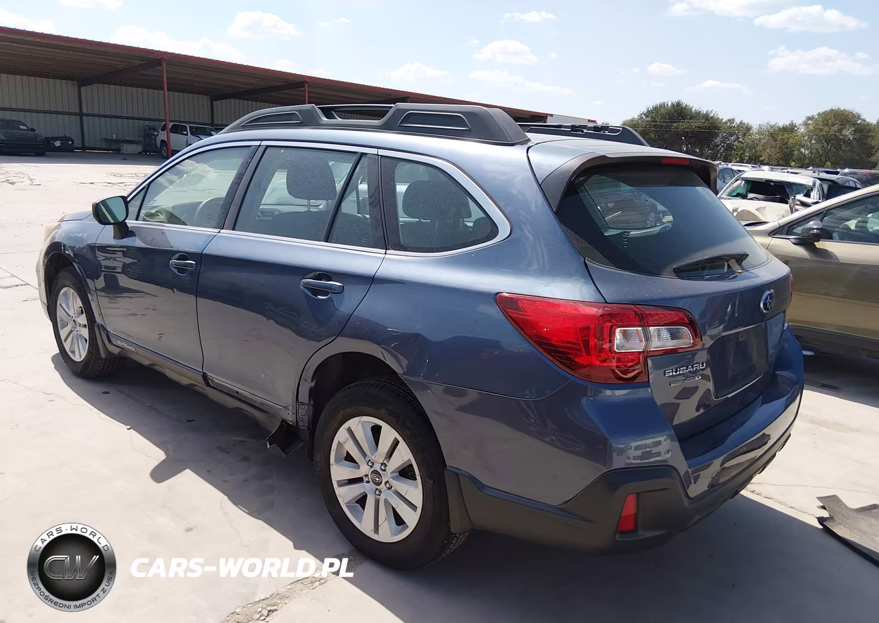 2018 Subaru Outback 2.5I VIN:4S4BSAAC1J3300952 - 3