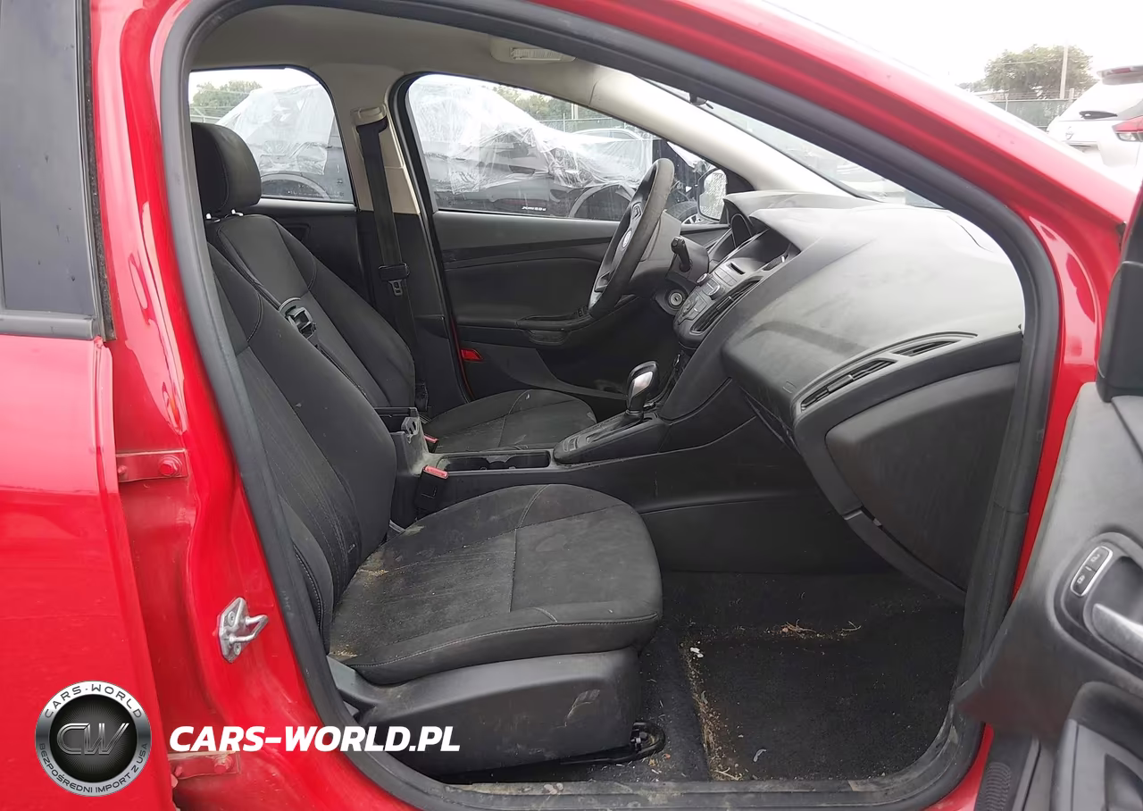 2017 Ford Focus Se VIN:1FADP3K29HL217091 - 5