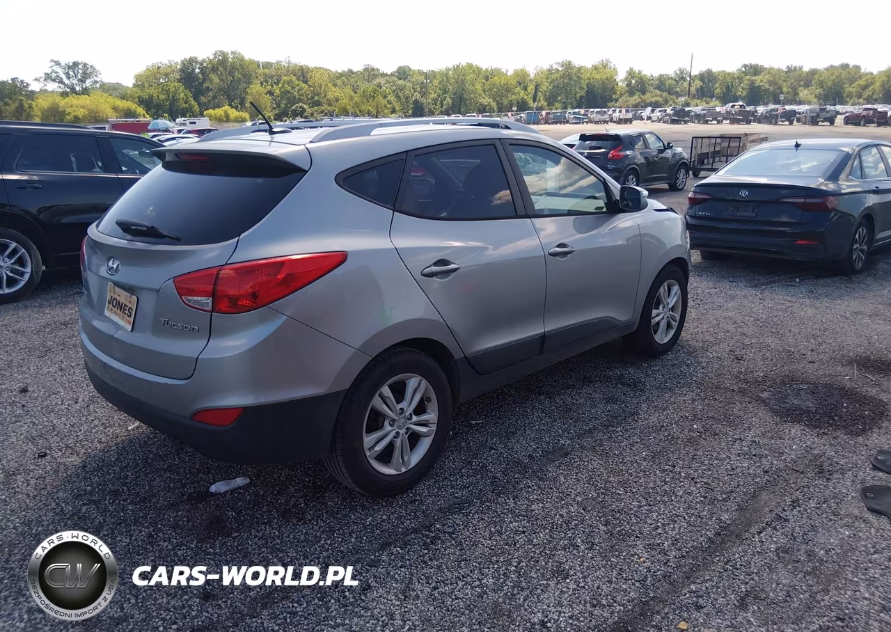 2013 Hyundai Tucson Gls VIN:KM8JU3AC5DU707351 - 4