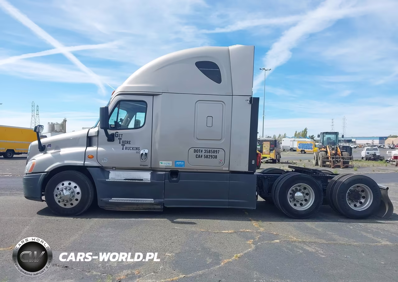 2016 Freightliner Cascadia 125 VIN:3AKJGLDR4GSGV7788 - 17