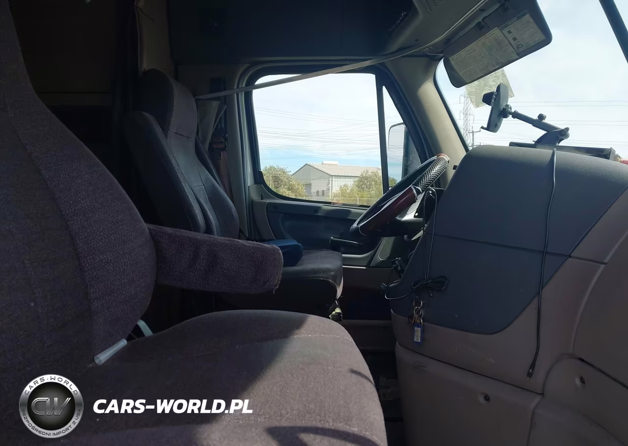 2016 Freightliner Cascadia 125 VIN:3AKJGLDR4GSGV7788 - 7