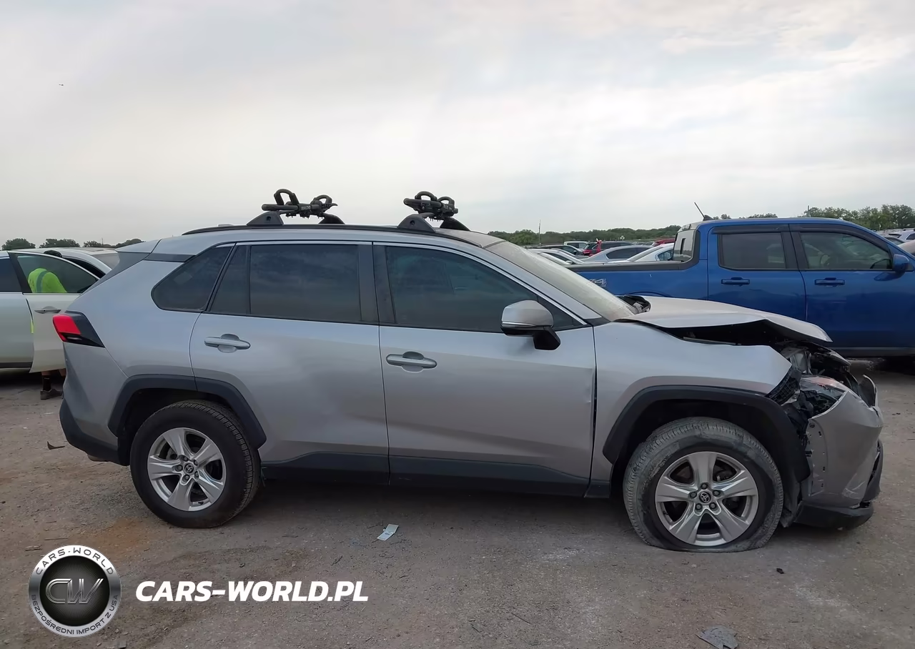 2021 Toyota Rav4 Xle VIN:2T3W1RFV0MC168982 - 13
