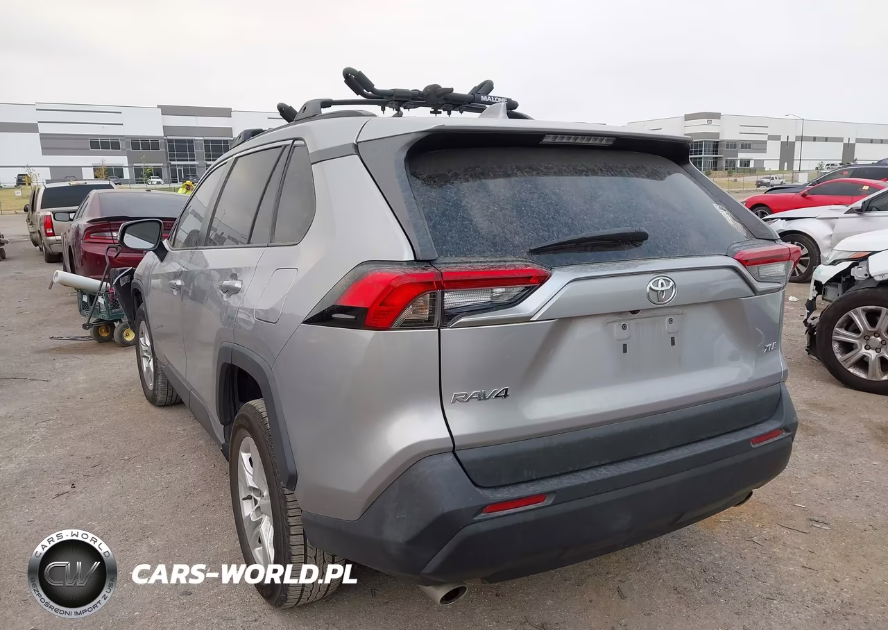 2021 Toyota Rav4 Xle VIN:2T3W1RFV0MC168982 - 3