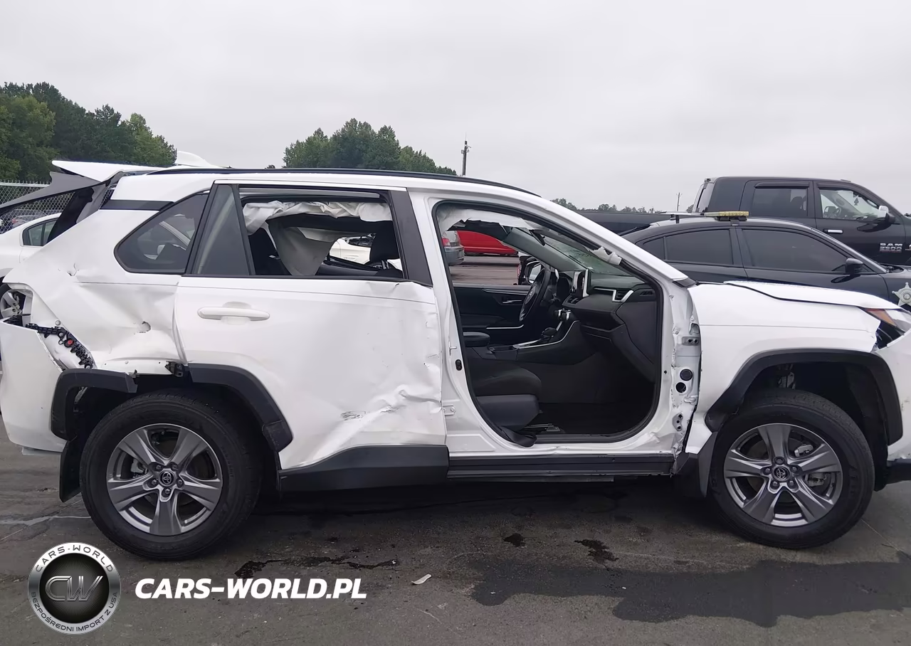 2024 Toyota Rav4 Xle VIN:2T3W1RFV7RW336686 - 13