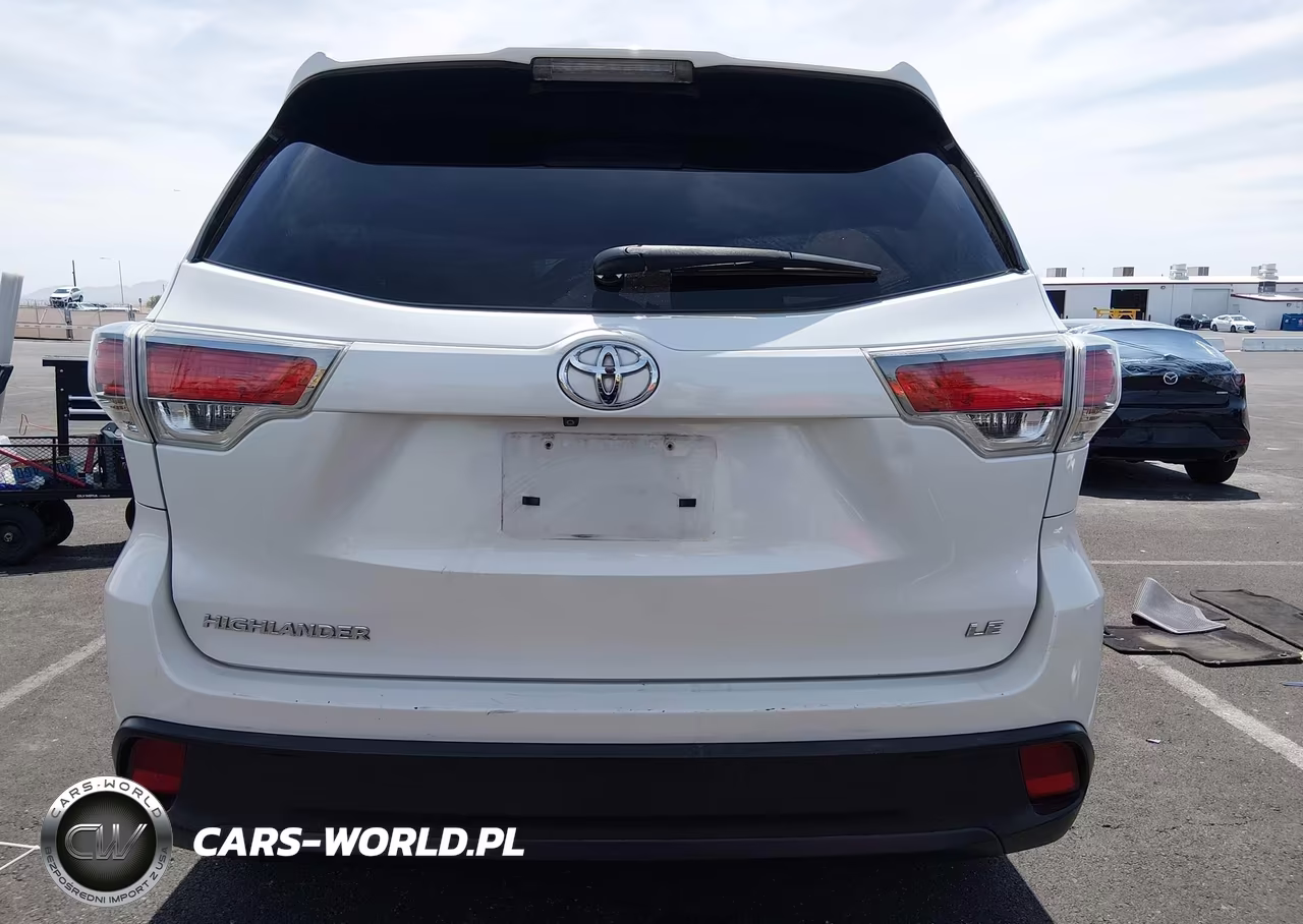 2015 Toyota Highlander Le V6 VIN:5TDZKRFHXFS089813 - 16