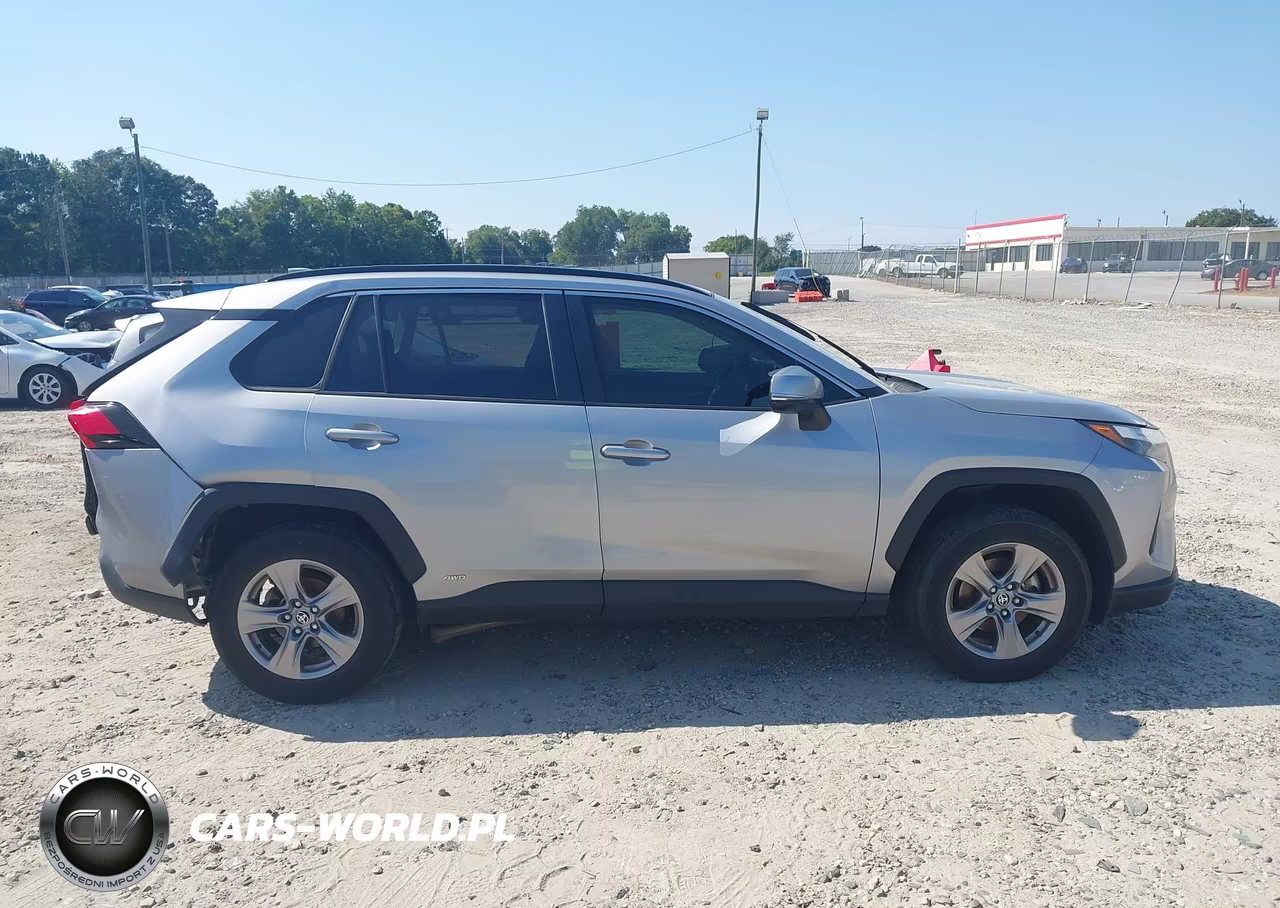 2023 Toyota Rav4 Hybrid Xle VIN:JTMRWRFV7PD195451 - 13