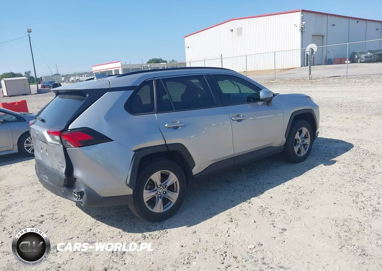 2023 Toyota Rav4 Hybrid Xle VIN:JTMRWRFV7PD195451 - 4