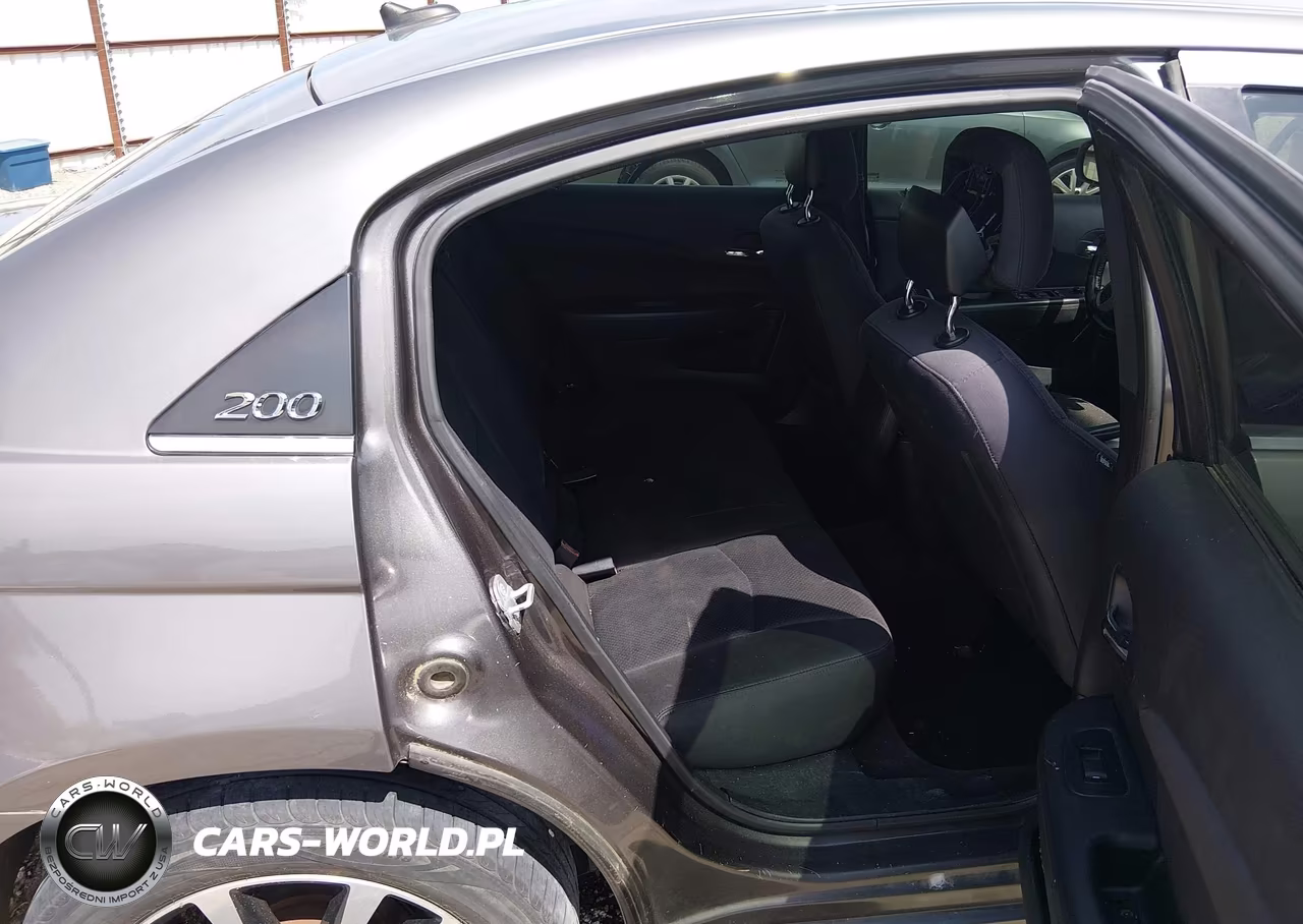 2014 Chrysler 200 Touring VIN:1C3CCBBBXEN197725 - 8
