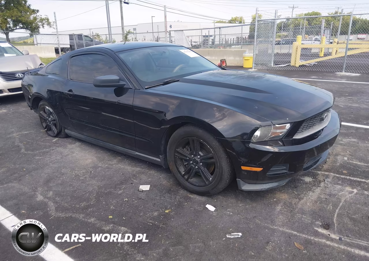 2011 Ford Mustang V6