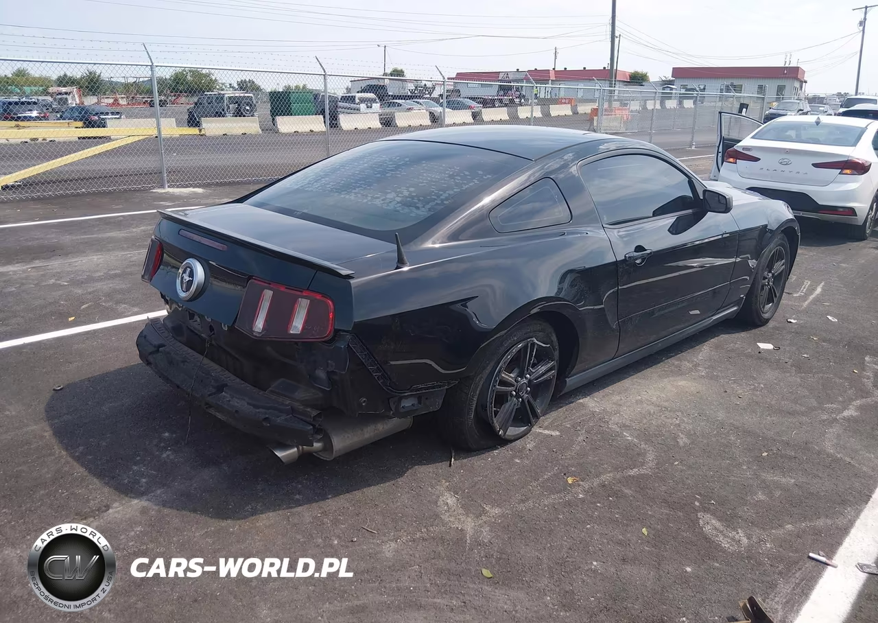 2011 Ford Mustang V6 VIN:1ZVBP8AM1B5136144 - 4