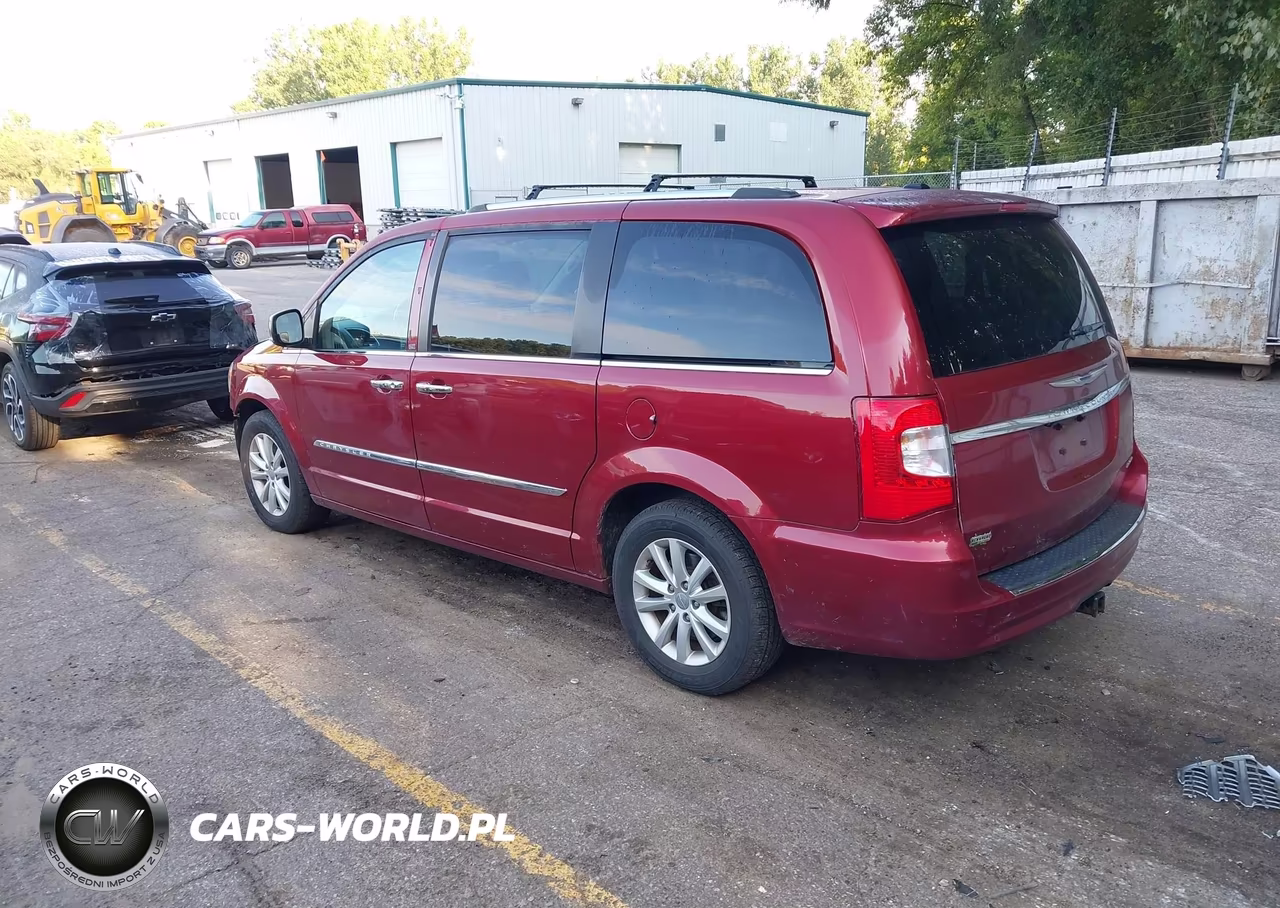 2015 Chrysler Town & Country Limited Platinum VIN:2C4RC1GG9FR711251 - 3