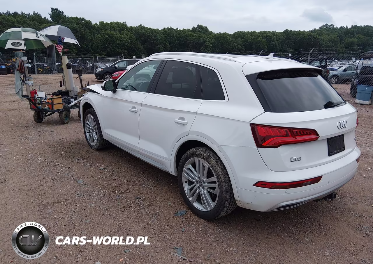 2018 Audi Q5 2.0T Premium-2.0T Tech Premium VIN:WA1BNAFY6J2000341 - 3