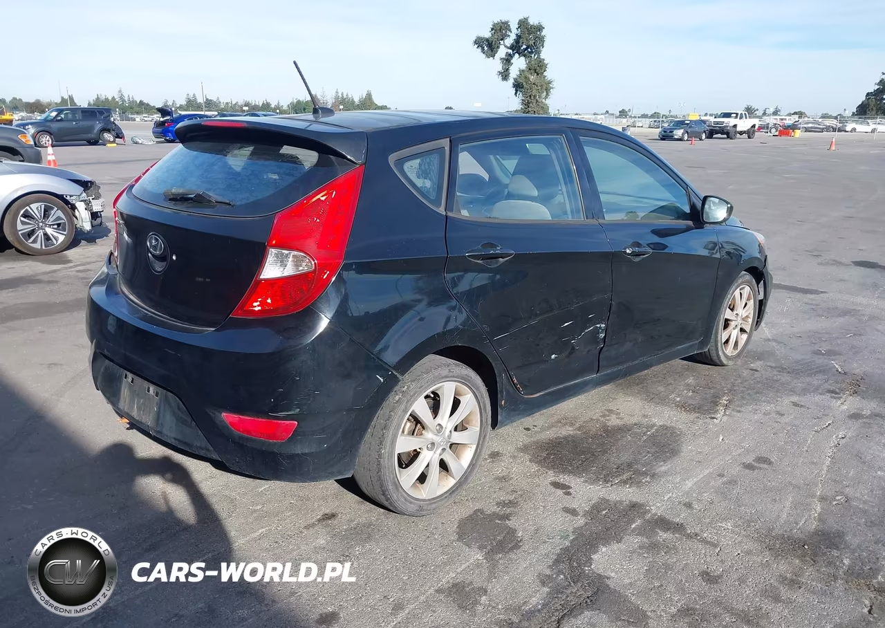2012 Hyundai Accent Se VIN:KMHCU5AE1CU013907 - 4